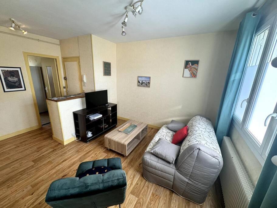 Appartement Proche De L'Hyper-Centre Avec Garage Caen Exterior foto